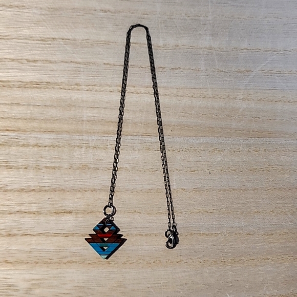 Geometric necklace - Picture 3 of 3
